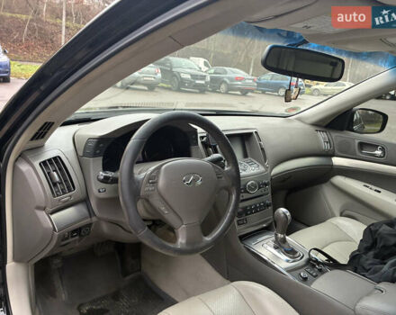 Черный Инфинити G25, объемом двигателя 2.5 л и пробегом 217 тыс. км за 7600 $, фото 10 на Automoto.ua