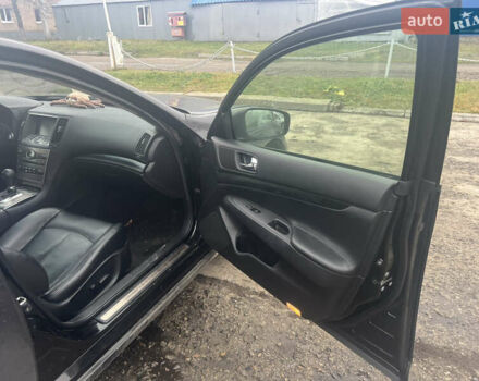 Чорний Інфініті G25, об'ємом двигуна 2.5 л та пробігом 182 тис. км за 7200 $, фото 9 на Automoto.ua