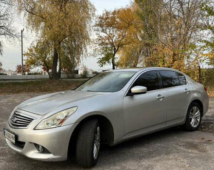 Серый Инфинити G25, объемом двигателя 2.5 л и пробегом 256 тыс. км за 9100 $, фото 4 на Automoto.ua