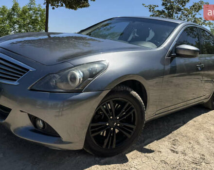 Серый Инфинити G25, объемом двигателя 2.48 л и пробегом 250 тыс. км за 10000 $, фото 2 на Automoto.ua