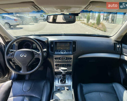 Серый Инфинити G25, объемом двигателя 2.5 л и пробегом 200 тыс. км за 10900 $, фото 8 на Automoto.ua