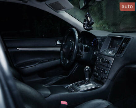 Серый Инфинити G25, объемом двигателя 2.5 л и пробегом 229 тыс. км за 9950 $, фото 12 на Automoto.ua