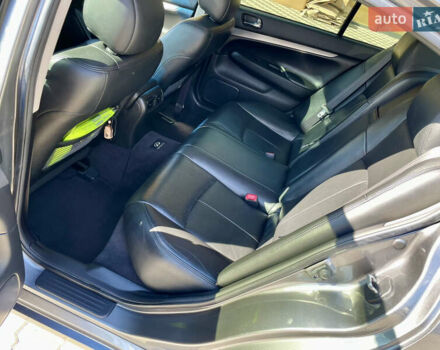 Серый Инфинити G25, объемом двигателя 2.5 л и пробегом 200 тыс. км за 10900 $, фото 12 на Automoto.ua