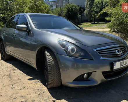 Серый Инфинити G25, объемом двигателя 2.48 л и пробегом 250 тыс. км за 10000 $, фото 3 на Automoto.ua
