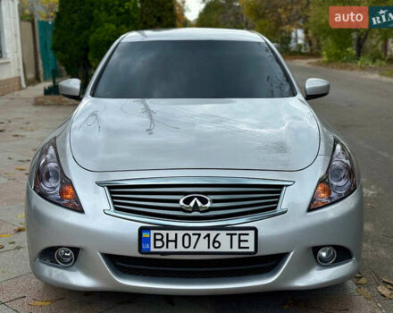 Серый Инфинити G25, объемом двигателя 2.5 л и пробегом 195 тыс. км за 9600 $, фото 2 на Automoto.ua
