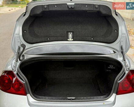 Серый Инфинити G25, объемом двигателя 2.5 л и пробегом 195 тыс. км за 9600 $, фото 21 на Automoto.ua