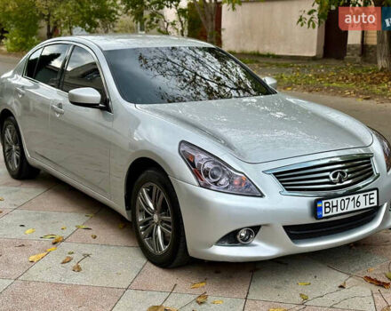 Серый Инфинити G25, объемом двигателя 2.5 л и пробегом 195 тыс. км за 9600 $, фото 4 на Automoto.ua