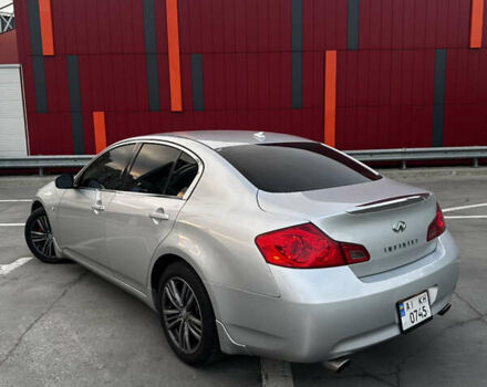 Серый Инфинити G25, объемом двигателя 2.5 л и пробегом 219 тыс. км за 8000 $, фото 3 на Automoto.ua