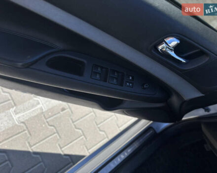 Серый Инфинити G25, объемом двигателя 2.5 л и пробегом 187 тыс. км за 9500 $, фото 9 на Automoto.ua