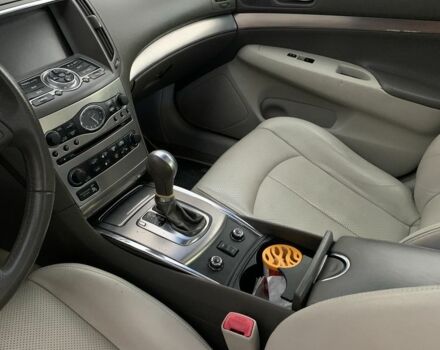 Серый Инфинити G25, объемом двигателя 2.5 л и пробегом 225 тыс. км за 4500 $, фото 6 на Automoto.ua