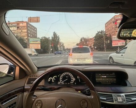 Черный Инфинити G35, объемом двигателя 5.5 л и пробегом 275 тыс. км за 10000 $, фото 5 на Automoto.ua