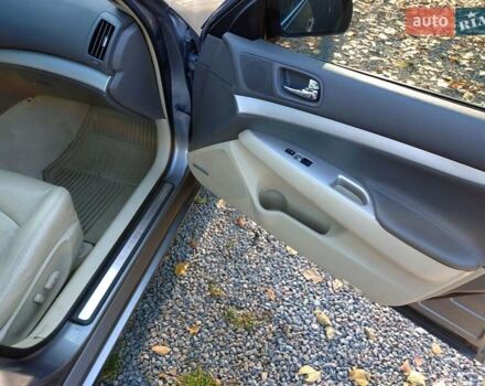 Серый Инфинити G35, объемом двигателя 3.5 л и пробегом 263 тыс. км за 7800 $, фото 5 на Automoto.ua