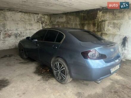 Серый Инфинити G35, объемом двигателя 3.5 л и пробегом 318 тыс. км за 8000 $, фото 1 на Automoto.ua