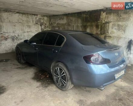 Серый Инфинити G35, объемом двигателя 3.5 л и пробегом 318 тыс. км за 8000 $, фото 1 на Automoto.ua
