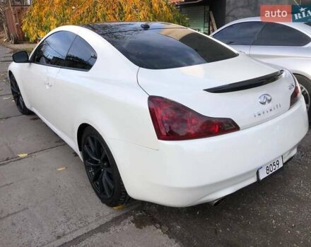 Белый Инфинити G37, объемом двигателя 3.7 л и пробегом 144 тыс. км за 11490 $, фото 4 на Automoto.ua