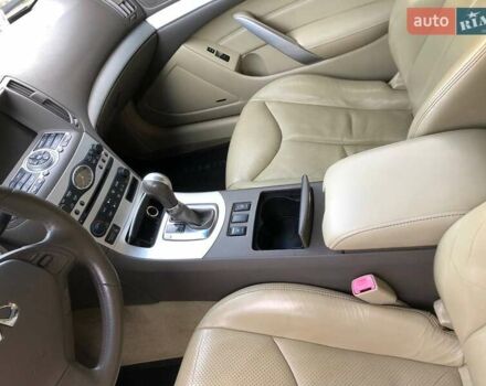 Белый Инфинити G37, объемом двигателя 3.7 л и пробегом 144 тыс. км за 11490 $, фото 9 на Automoto.ua