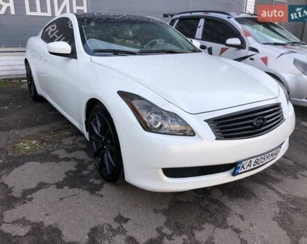 Белый Инфинити G37, объемом двигателя 3.7 л и пробегом 144 тыс. км за 11490 $, фото 3 на Automoto.ua