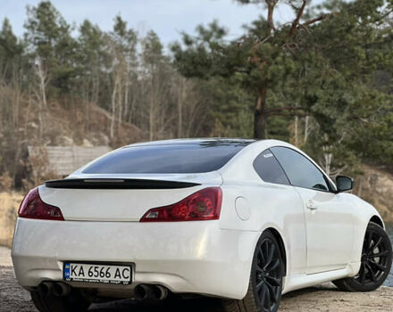 Белый Инфинити G37, объемом двигателя 3.7 л и пробегом 170 тыс. км за 33999 $, фото 4 на Automoto.ua