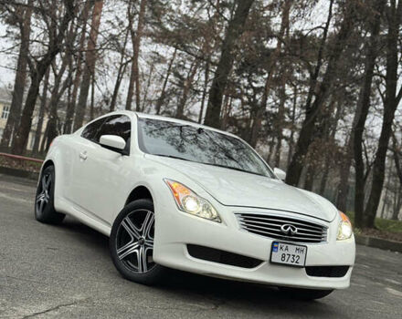 Белый Инфинити G37, объемом двигателя 3.7 л и пробегом 200 тыс. км за 10999 $, фото 1 на Automoto.ua