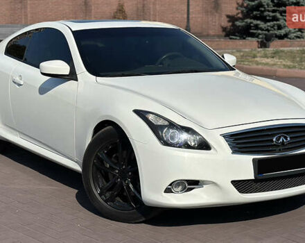 Белый Инфинити G37, объемом двигателя 3.7 л и пробегом 208 тыс. км за 12999 $, фото 7 на Automoto.ua