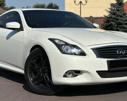 Белый Инфинити G37, объемом двигателя 3.7 л и пробегом 208 тыс. км за 12999 $, фото 10 на Automoto.ua