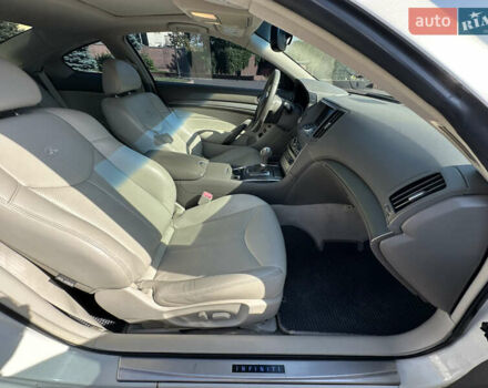 Белый Инфинити G37, объемом двигателя 3.7 л и пробегом 208 тыс. км за 12999 $, фото 27 на Automoto.ua