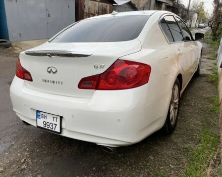 Белый Инфинити G37, объемом двигателя 3.7 л и пробегом 117 тыс. км за 11300 $, фото 3 на Automoto.ua