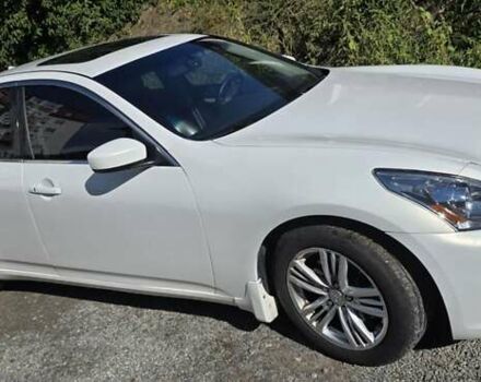 Белый Инфинити G37, объемом двигателя 3.7 л и пробегом 240 тыс. км за 11500 $, фото 3 на Automoto.ua