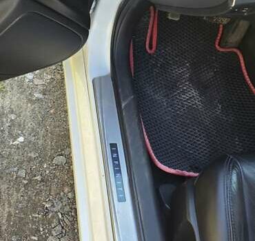 Белый Инфинити G37, объемом двигателя 3.7 л и пробегом 240 тыс. км за 11500 $, фото 1 на Automoto.ua