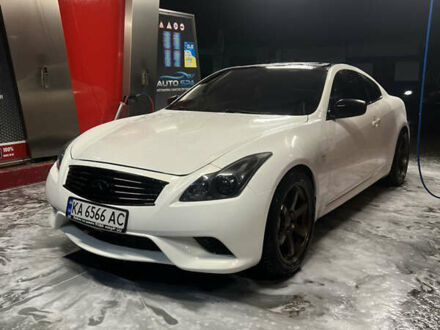 Інфініті G37 2010 у Києві на Automoto.ua Білий Інфініті G37, об'ємом двигуна 3.7 л та пробігом 170 тис. км за 15000 $, фото 1 на Automoto.ua