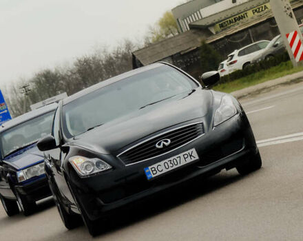 Черный Инфинити G37, объемом двигателя 3.7 л и пробегом 70 тыс. км за 10500 $, фото 5 на Automoto.ua