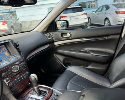 Чорний Інфініті G37, об'ємом двигуна 3.7 л та пробігом 142 тис. км за 13800 $, фото 6 на Automoto.ua
