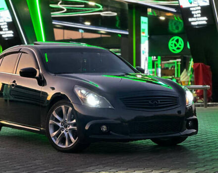 Черный Инфинити G37, объемом двигателя 3.7 л и пробегом 80 тыс. км за 13900 $, фото 4 на Automoto.ua