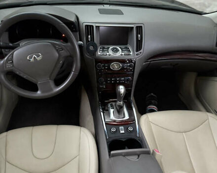 Червоний Інфініті G37, об'ємом двигуна 3.7 л та пробігом 108 тис. км за 13900 $, фото 5 на Automoto.ua