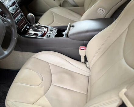 Червоний Інфініті G37, об'ємом двигуна 3.7 л та пробігом 108 тис. км за 13900 $, фото 12 на Automoto.ua