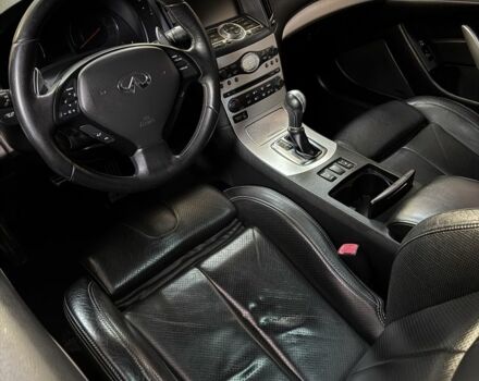 Красный Инфинити G37, объемом двигателя 3.7 л и пробегом 80 тыс. км за 11000 $, фото 8 на Automoto.ua