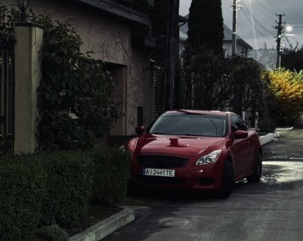 Красный Инфинити G37, объемом двигателя 3.7 л и пробегом 80 тыс. км за 11000 $, фото 5 на Automoto.ua