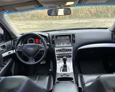 Серый Инфинити G37, объемом двигателя 3.7 л и пробегом 250 тыс. км за 10500 $, фото 4 на Automoto.ua