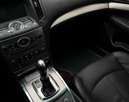 Серый Инфинити G37, объемом двигателя 3.7 л и пробегом 243 тыс. км за 13300 $, фото 25 на Automoto.ua