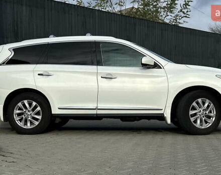 Білий Інфініті JX35, об'ємом двигуна 3.5 л та пробігом 216 тис. км за 11900 $, фото 4 на Automoto.ua