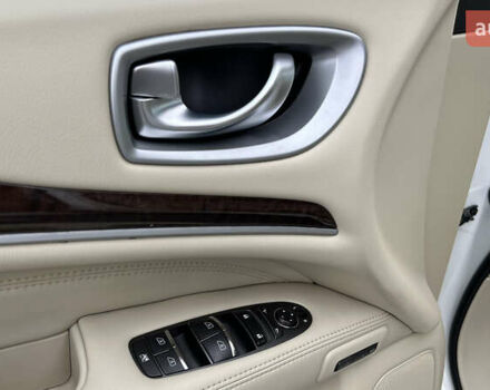 Білий Інфініті JX35, об'ємом двигуна 3.5 л та пробігом 216 тис. км за 11900 $, фото 15 на Automoto.ua