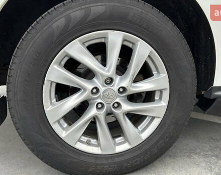 Білий Інфініті JX35, об'ємом двигуна 3.5 л та пробігом 216 тис. км за 11900 $, фото 63 на Automoto.ua