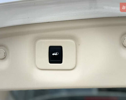 Білий Інфініті JX35, об'ємом двигуна 3.5 л та пробігом 216 тис. км за 11900 $, фото 57 на Automoto.ua