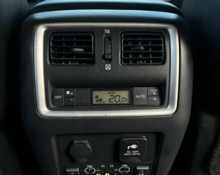 Черный Инфинити JX35, объемом двигателя 3.5 л и пробегом 204 тыс. км за 15700 $, фото 16 на Automoto.ua