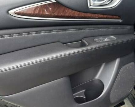 Черный Инфинити JX35, объемом двигателя 3.5 л и пробегом 245 тыс. км за 10700 $, фото 22 на Automoto.ua