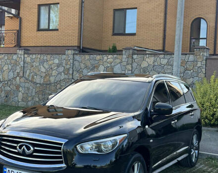 Черный Инфинити JX35, объемом двигателя 3.5 л и пробегом 204 тыс. км за 15700 $, фото 2 на Automoto.ua