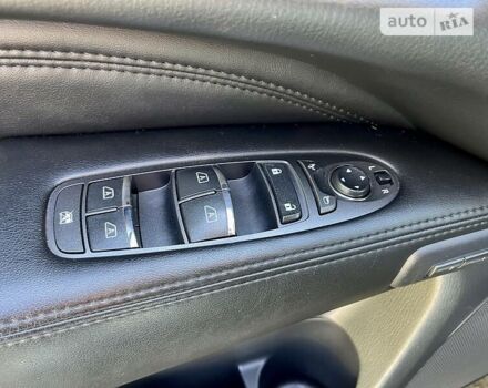 Черный Инфинити JX35, объемом двигателя 3.5 л и пробегом 180 тыс. км за 10900 $, фото 10 на Automoto.ua