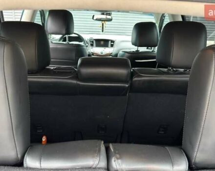 Черный Инфинити JX35, объемом двигателя 3.5 л и пробегом 245 тыс. км за 10700 $, фото 17 на Automoto.ua