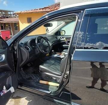 Черный Инфинити JX35, объемом двигателя 3.5 л и пробегом 180 тыс. км за 12500 $, фото 2 на Automoto.ua