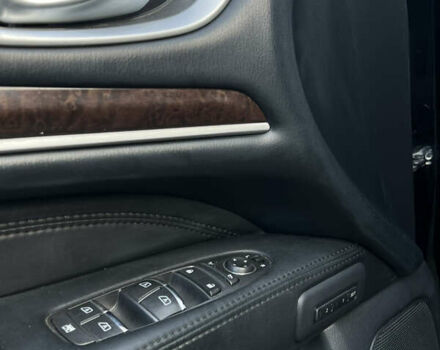 Черный Инфинити JX35, объемом двигателя 3.5 л и пробегом 204 тыс. км за 15700 $, фото 10 на Automoto.ua